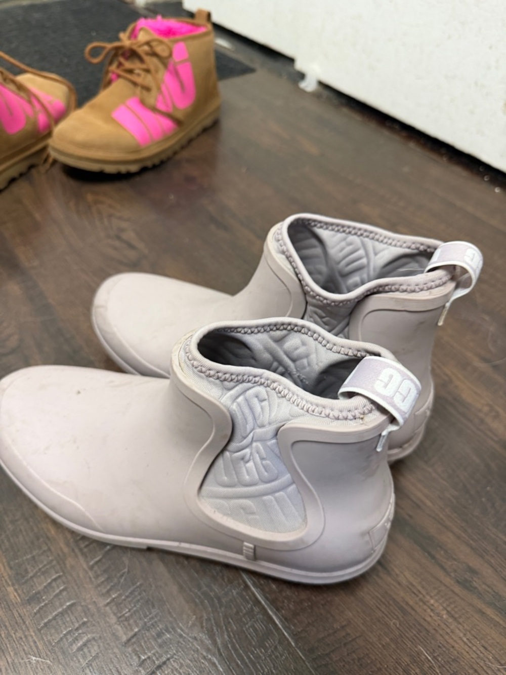 UGG Women's Short Rain Boots in Light Gray